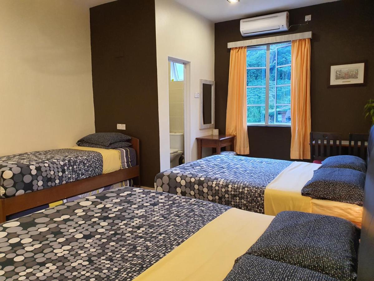 Fathers Guesthouse Bungalow Cameron Highlands Eksteriør bilde